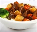 红烧牛肉盖浇饭+米饭+时蔬